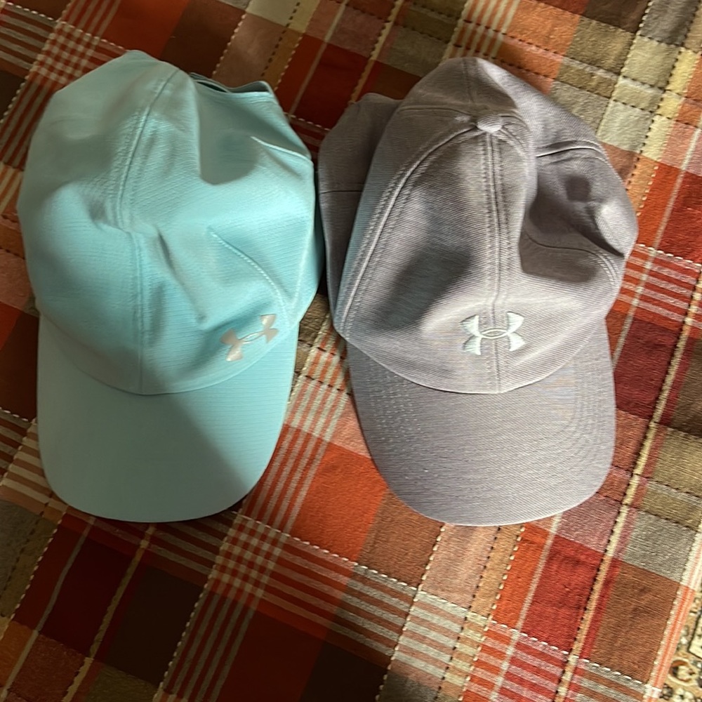 Bundle of hats